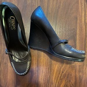 🛍🤩 Chaps Wedge Strap Shoes 🤩🛍